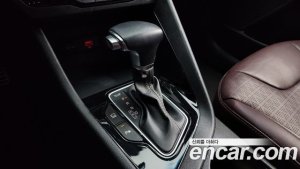 Kia Niro 1.6 HEV 2020 года из Южной Кореи