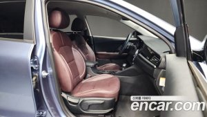 Kia Niro 1.6 HEV 2020 года из Южной Кореи