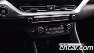 Kia Niro 1.6 HEV 2020 года из Южной Кореи
