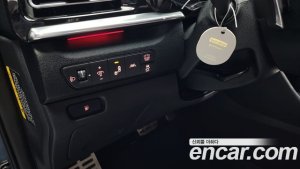 Kia Niro 1.6 HEV 2020 года из Южной Кореи