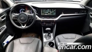 Kia Niro 1.6 HEV 2020 года из Южной Кореи
