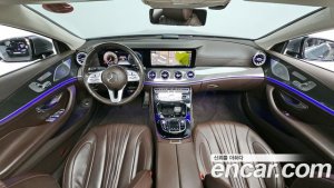 Mercedes-Benz CLS-Class CLS300d AMG Line 2020 года из Южной Кореи