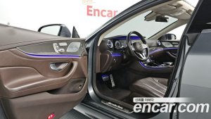 Mercedes-Benz CLS-Class CLS300d AMG Line 2020 года из Южной Кореи