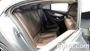 Mercedes-Benz CLS-Class CLS300d AMG Line 2020 года из Южной Кореи