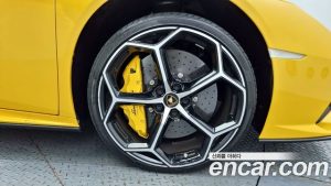 Lamborghini Huracan EVO 5.2 SPYDER 2020 года из Южной Кореи