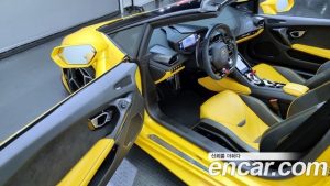 Lamborghini Huracan EVO 5.2 SPYDER 2020 года из Южной Кореи
