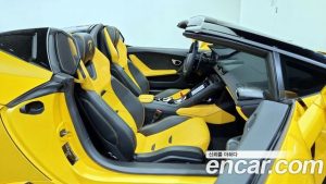 Lamborghini Huracan EVO 5.2 SPYDER 2020 года из Южной Кореи