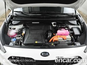 Kia Niro 1.6 HEV 2021 года из Южной Кореи