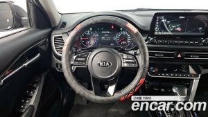 Kia Seltos Бензин 1.6 Turbo 2WD 2020 года из Южной Кореи
