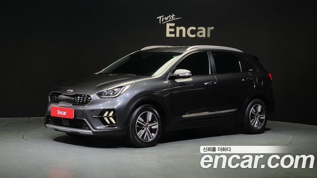 Kia Niro 1.6 HEV 2021 года из Кореи
