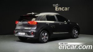 Kia Niro 1.6 HEV 2021 года из Южной Кореи