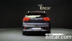 Kia Niro 1.6 HEV 2021 года из Южной Кореи