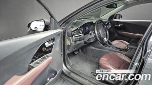 Kia Niro 1.6 HEV 2021 года из Южной Кореи