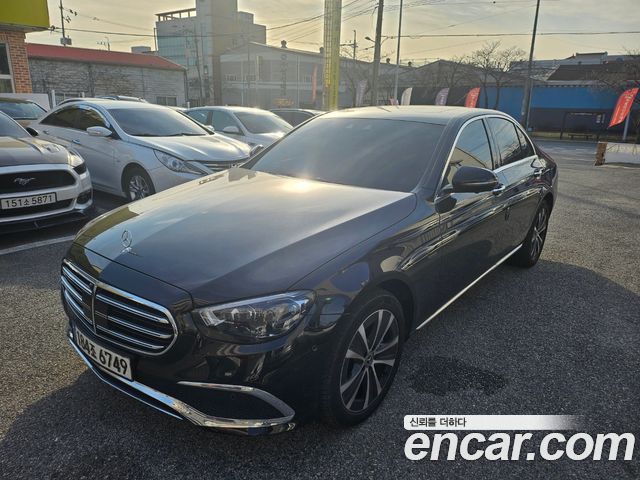 Mercedes-Benz E-Class E300e 4MATIC Exclusive 2021 года из Кореи