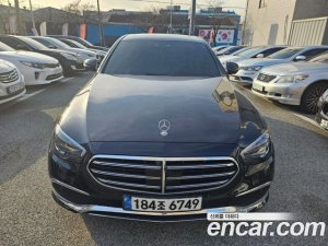Mercedes-Benz E-Class E300e 4MATIC Exclusive 2021 года из Южной Кореи
