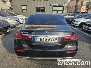 Mercedes-Benz E-Class E300e 4MATIC Exclusive 2021 года из Южной Кореи