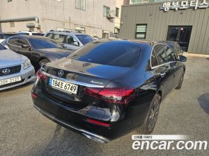Mercedes-Benz E-Class E300e 4MATIC Exclusive 2021 года из Южной Кореи