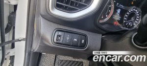 Hyundai Venue 1.6 Smart 2020 года из Южной Кореи