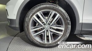 Volkswagen Tiguan 2.0 TDI Prestige 2020 года из Южной Кореи