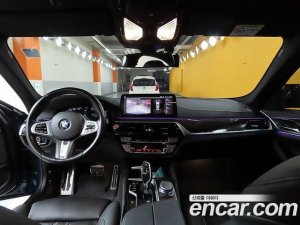 BMW 5-Series 520i M Sport 2021 года из Южной Кореи