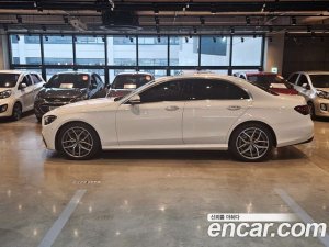 Mercedes-Benz E-Class E220d 4MATIC AMG Line 2021 года из Южной Кореи