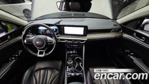 Kia K5 Signature 2021 года из Южной Кореи