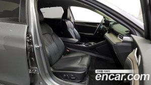 Kia K5 Signature 2021 года из Южной Кореи