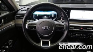 Kia K5 Signature 2021 года из Южной Кореи
