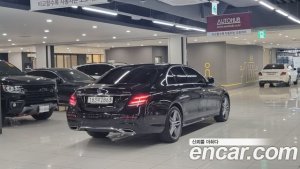 Mercedes-Benz E-Class E300 4MATIC AMG Line 2020 года из Южной Кореи