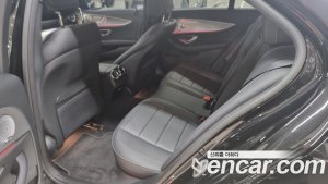Mercedes-Benz E-Class E300 4MATIC AMG Line 2020 года из Южной Кореи