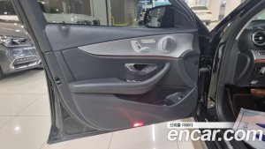 Mercedes-Benz E-Class E300 4MATIC AMG Line 2020 года из Южной Кореи
