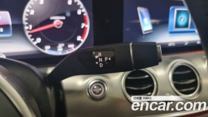 Mercedes-Benz E-Class E300 4MATIC AMG Line 2020 года из Южной Кореи