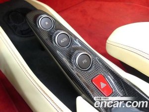 Ferrari F8 3.9 V8 2021 года из Южной Кореи