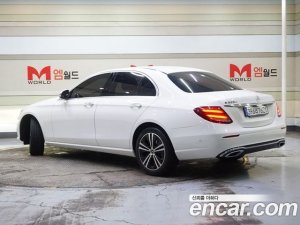 Mercedes-Benz E-Class E220d Avantgarde 2020 года из Южной Кореи