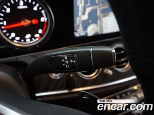 Mercedes-Benz E-Class E220d Avantgarde 2020 года из Южной Кореи