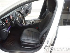 Mercedes-Benz E-Class E220d Avantgarde 2020 года из Южной Кореи