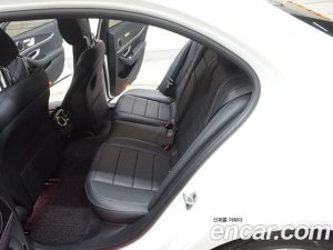 Mercedes-Benz E-Class E220d Avantgarde 2020 года из Южной Кореи
