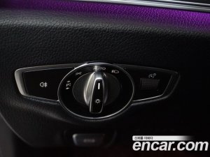 Mercedes-Benz E-Class E220d Avantgarde 2020 года из Южной Кореи