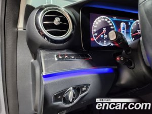 Mercedes-Benz E-Class E300 Avantgarde 2020 года из Южной Кореи