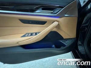BMW 5-Series 520i M Sport 2021 года из Южной Кореи