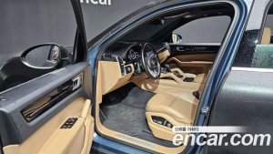 Porsche Cayenne 3.0 E-하이브리드 2020 года из Южной Кореи