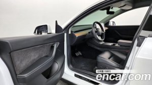 Tesla Model Y Standard RANGE 2021 года из Южной Кореи
