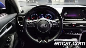 Kia Seltos Бензин 1.6 Turbo 2WD 2022 года из Южной Кореи