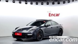 Porsche Panamera 4.0 GTS 2020 года из Южной Кореи