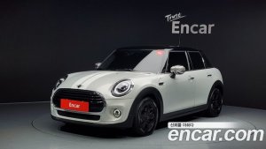 Mini Cooper 5Door DEFAULT 2020 года из Южной Кореи