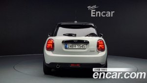 Mini Cooper 5Door DEFAULT 2020 года из Южной Кореи