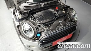Mini Cooper 5Door DEFAULT 2020 года из Южной Кореи