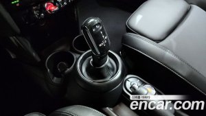Mini Cooper 5Door DEFAULT 2020 года из Южной Кореи