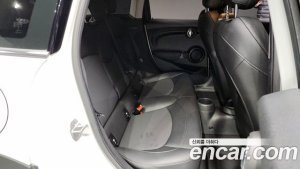 Mini Cooper 5Door DEFAULT 2020 года из Южной Кореи