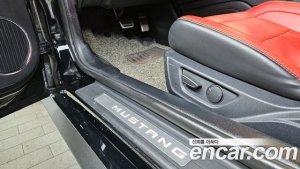 Ford Mustang Cabriolet 2020 года из Южной Кореи